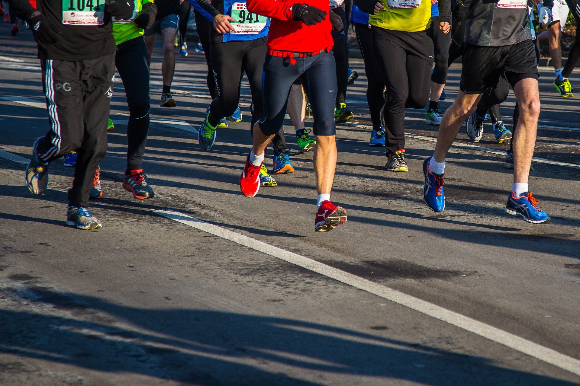 runners at marathon